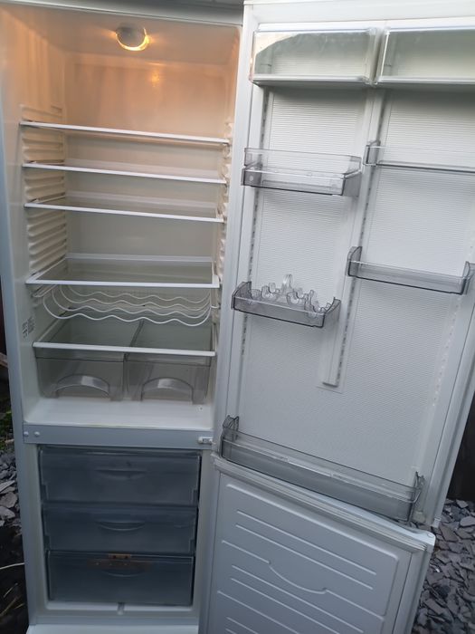 Продам холодильник атлант