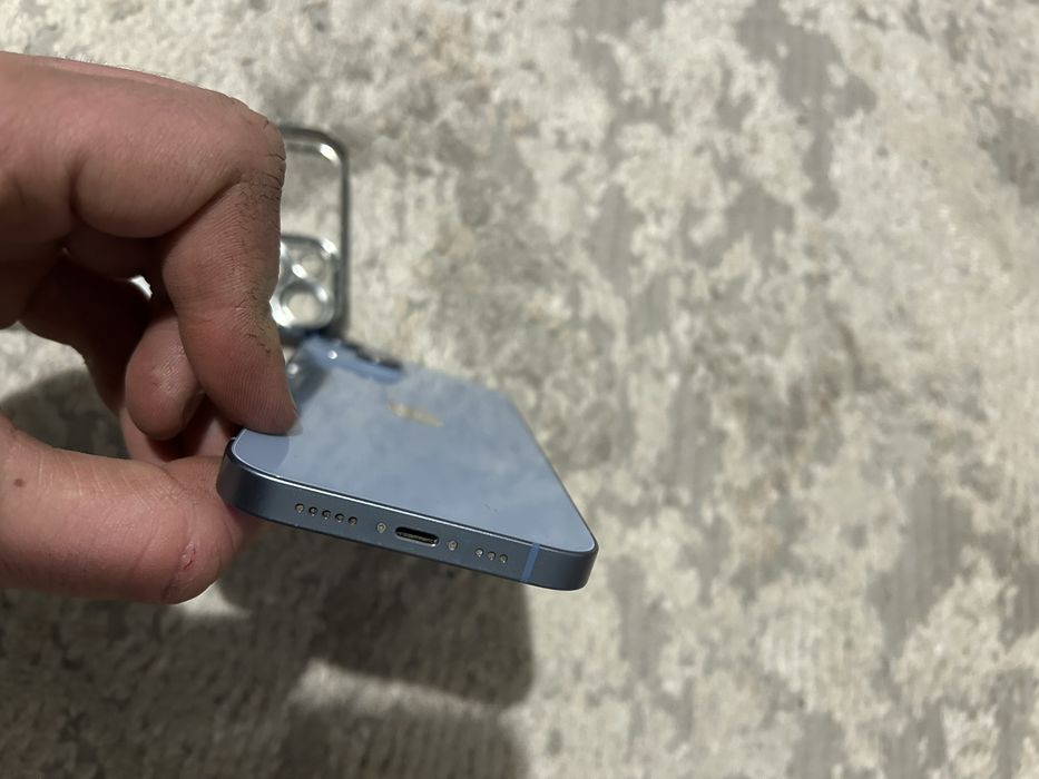 Продавам iPhone 14