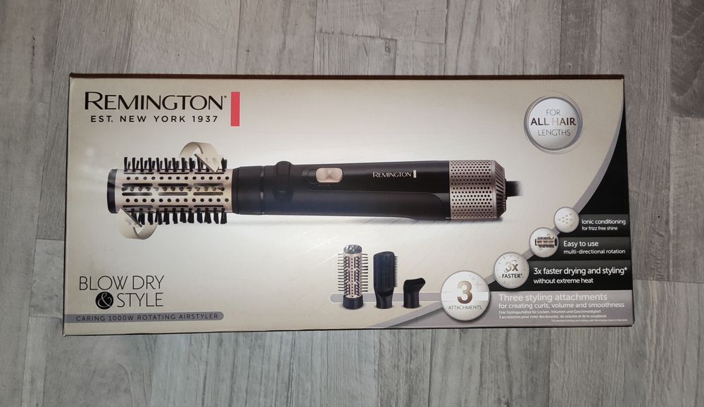 Сешоар Remington с четка