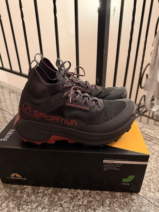 Туристически обувки La Sportiva 40 номер