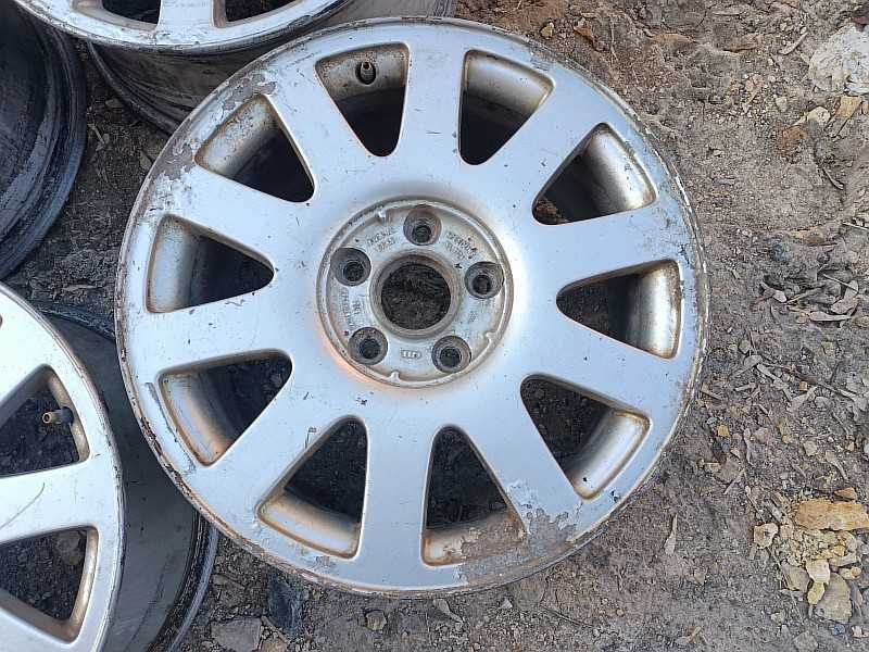 Продам оригинальные легкосплавные диски на автомашину Ауди