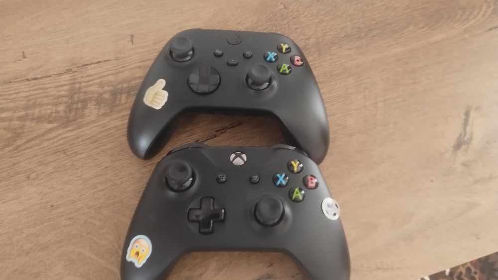 Vând Xbox one s cu doua controale