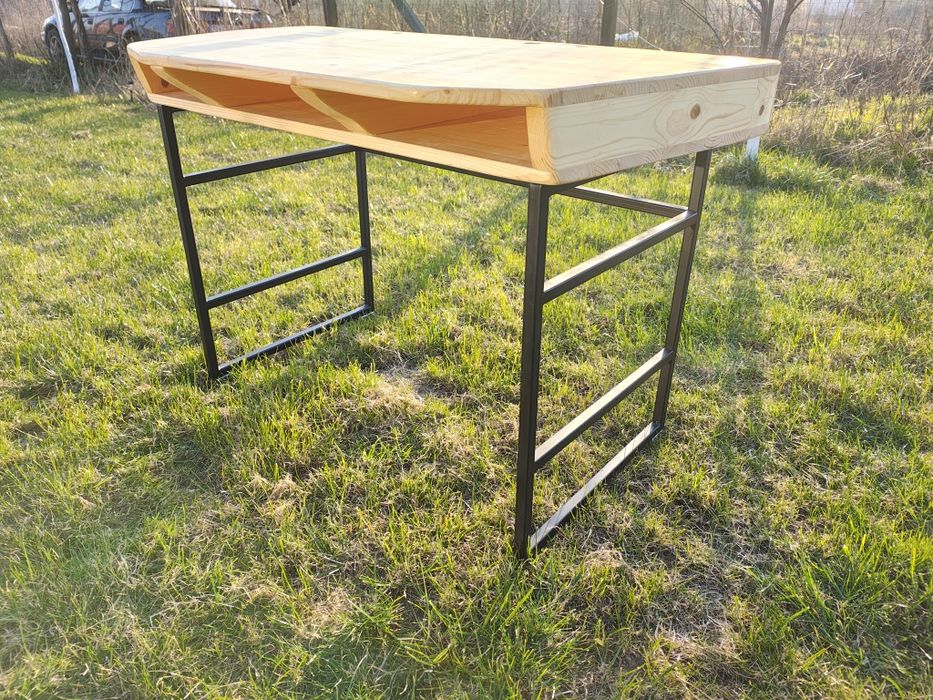 Birou la comanda din lemn masiv si cadru metalic