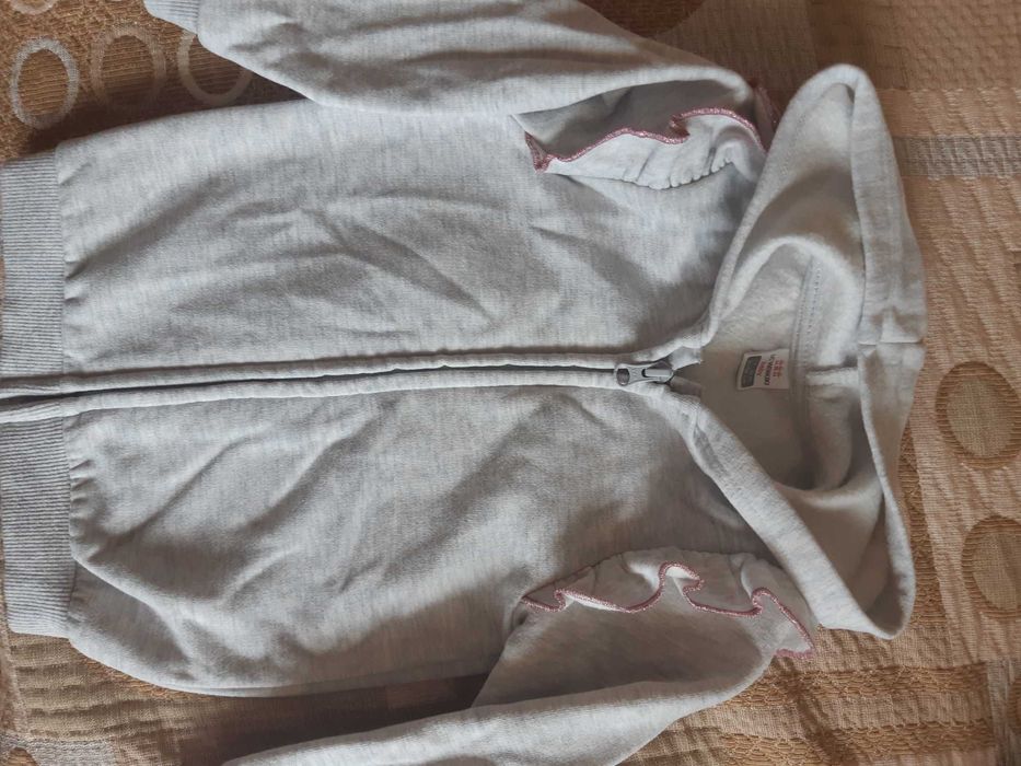 Запазени дрешки  24-36м и 104