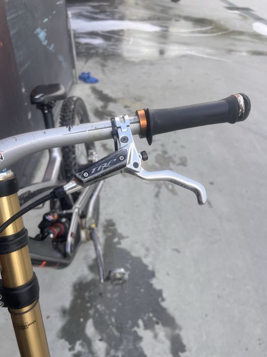 Yt tues 2017 carbon