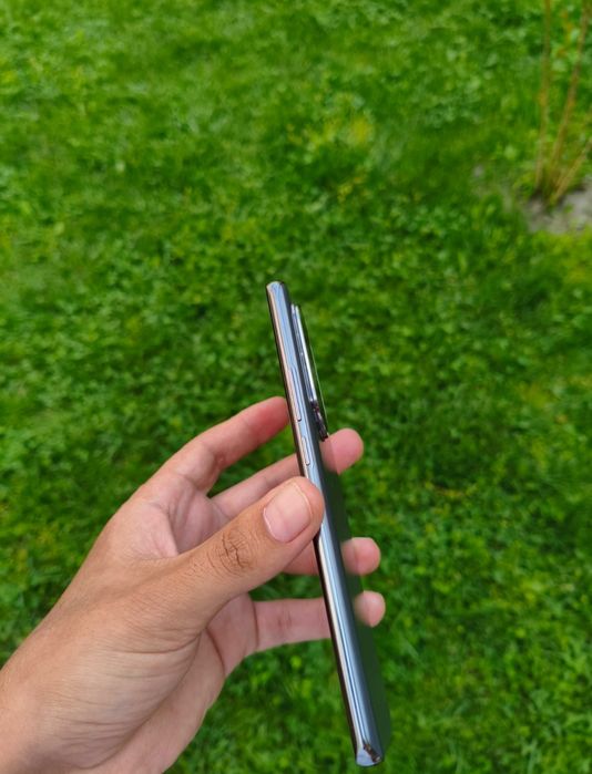 Flagman Oppo Reno 11 5G 12/256 в полном комп. в идеале
телефон с шикар