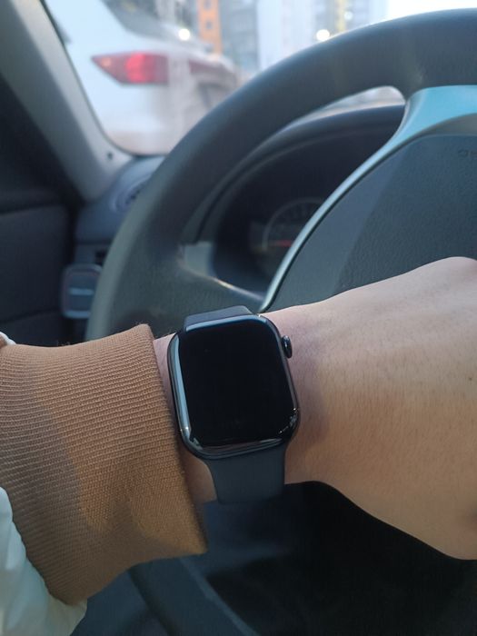 Apple Watch 11.             .