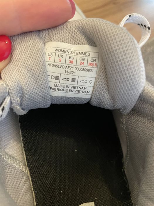 Маратонки The North face като нови