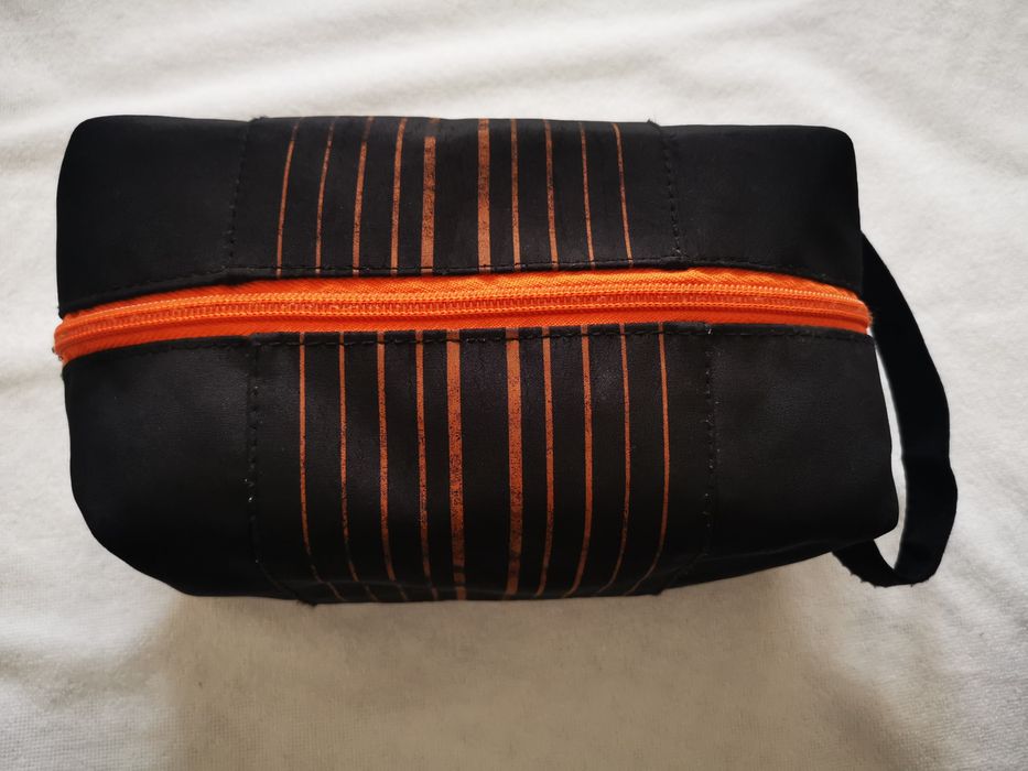 Borseta barbati neagra, produs nou, 2 modele