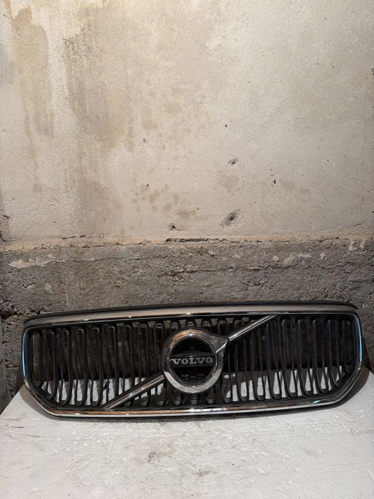 Предна решетка Volvo XC90