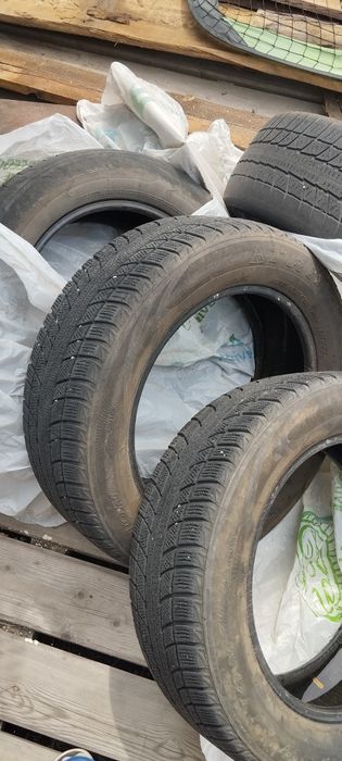 Шины triangle R18 235/65 всесезонные. Комплект