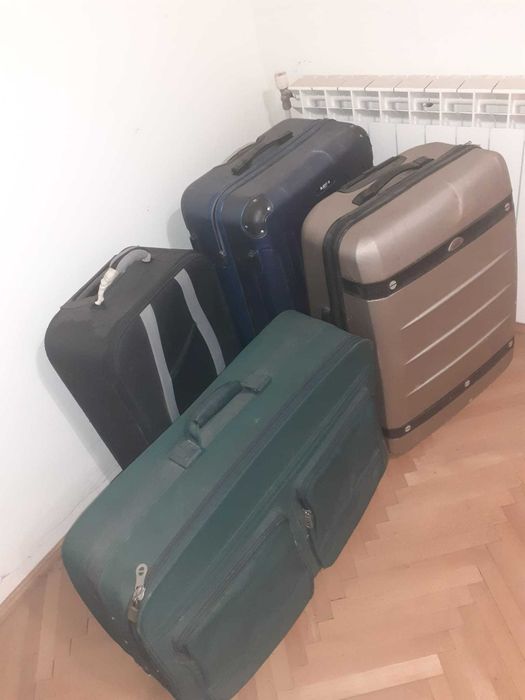 diverse trolere de capacitate mare