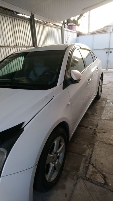 Chevrolet Cruze 1.6 автомат