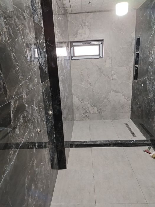 Кладка кафеля , керамогранит