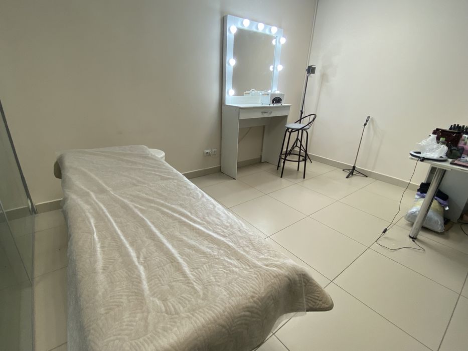 Сдам кушетку в бц Таймас