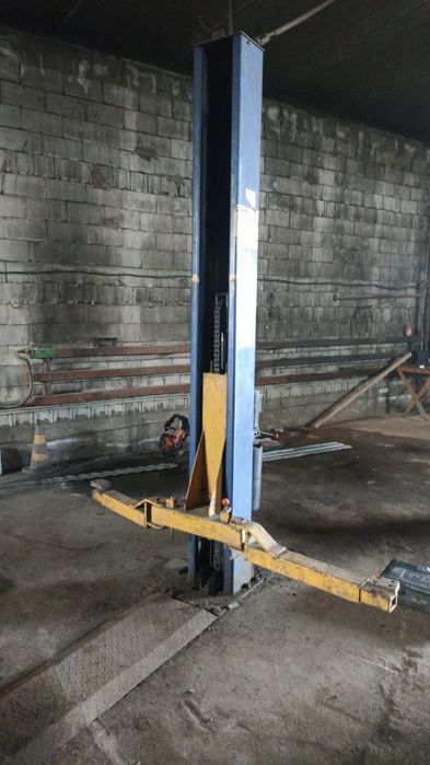 Подъемник двух стоечный