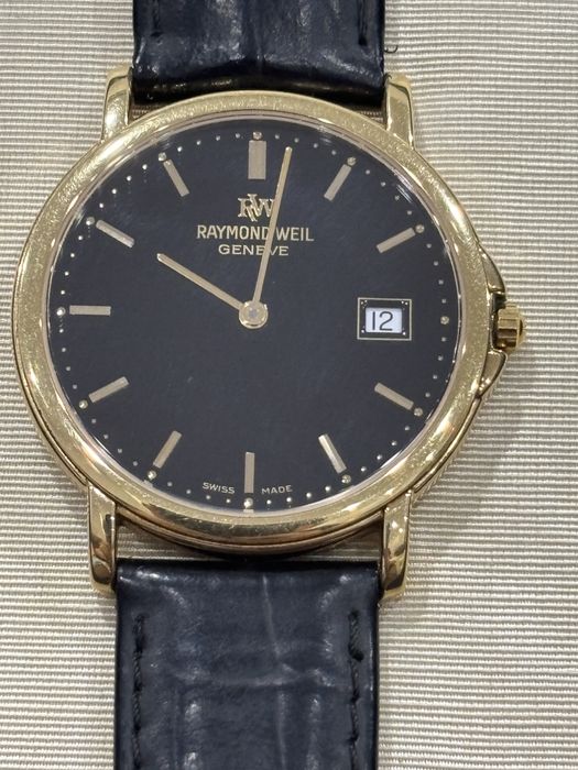 Часы Raymond Weil