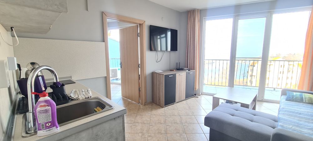 Продава се Двустаен апартамент в Черноморец - 75 кв.м за 1134 €/кв.м - Снимка #8