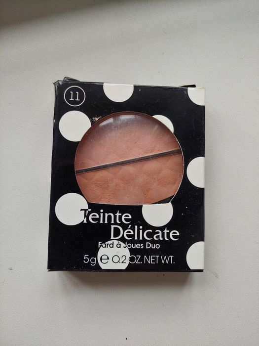 Румяна. Vivienne Sabo