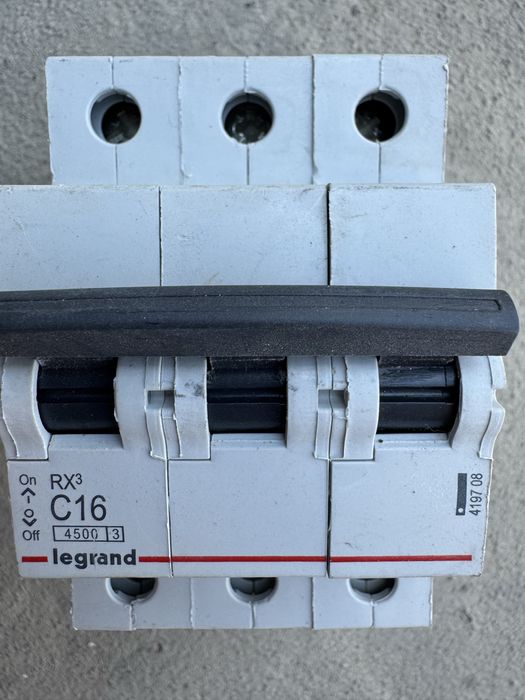 Новый автомат C16 3P и С16 1Р