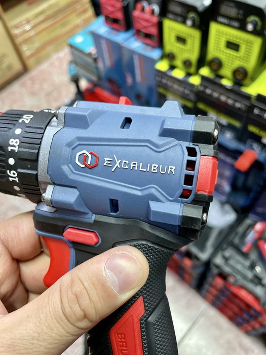 аккумуляторный шуруповерт,