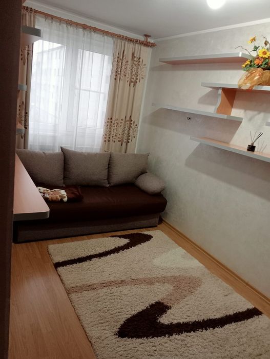 Inchiriez apartament 3 camere