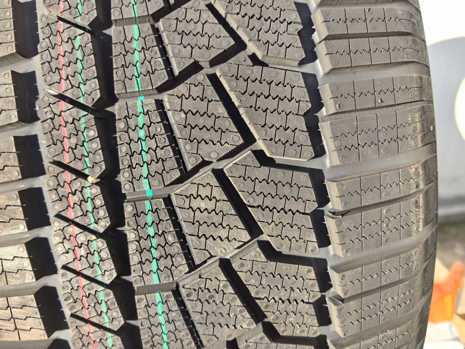 275/50/19 Континентал ДОТ 2019 г - ЧИСТО НОВИ