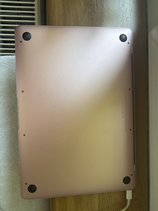 MacBook Retina 12” 2016 Rose Gold | 8GB RAM | 256GB SSD | Baterie foarte bună