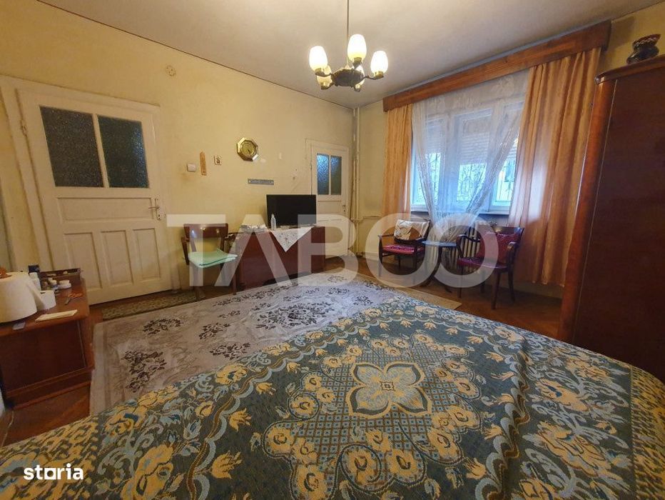 Casa 5 camere 374 mp utili + Anexa 75 mp in punctul 0 al Fagarasului