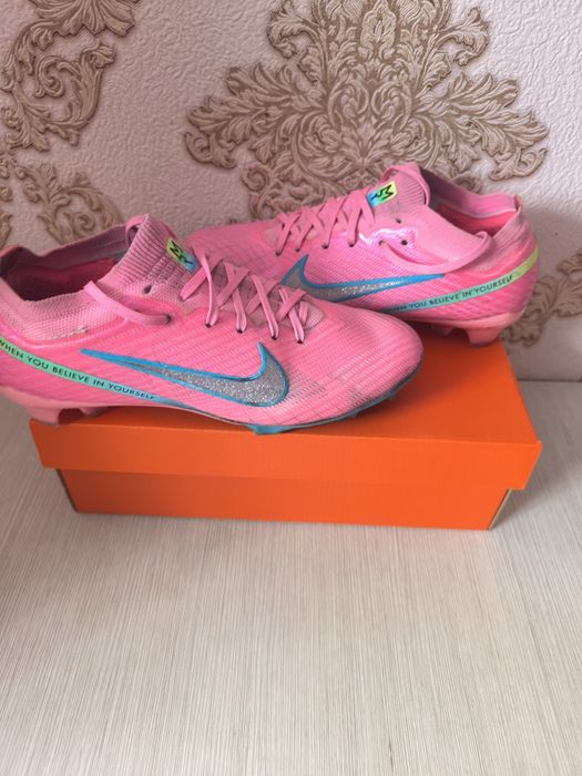 Продам бутсы для футбола