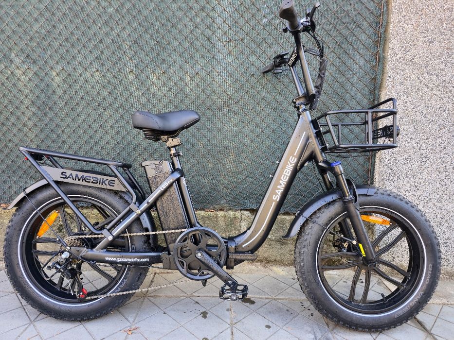 Електрически Сгъваем велосипед Fat bike с палец газ и подпомагане с педали. На 800км