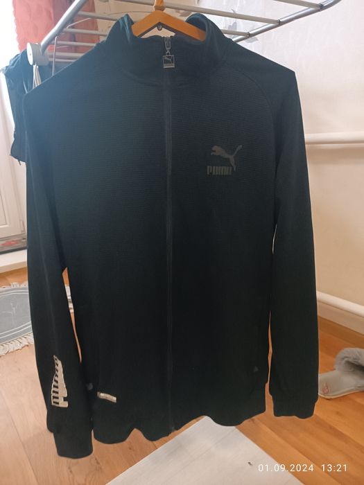 Продам спортивный костюм