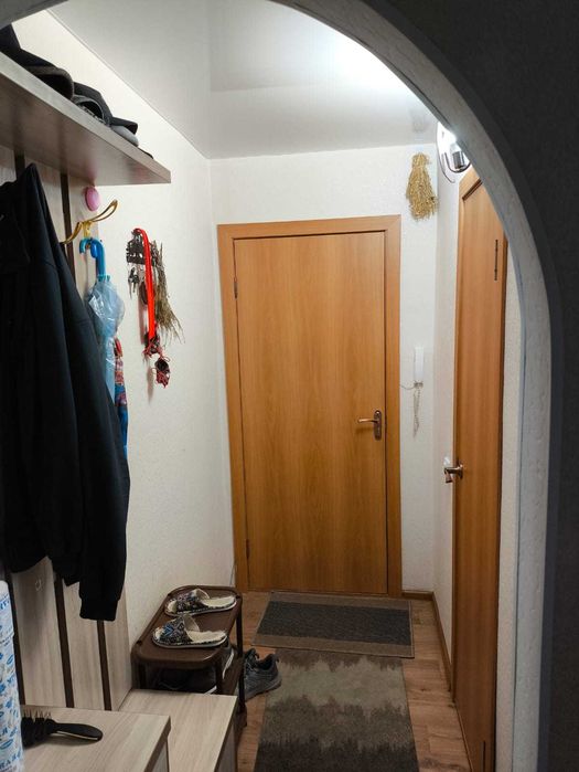 Продам 2 комнатную с мебелью