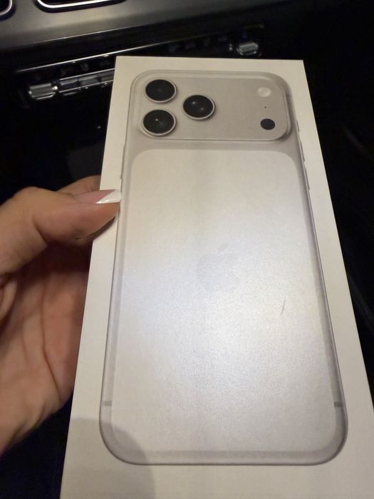 iphone 17 pro max чисто нов не разпечатан с фактура и гаранция