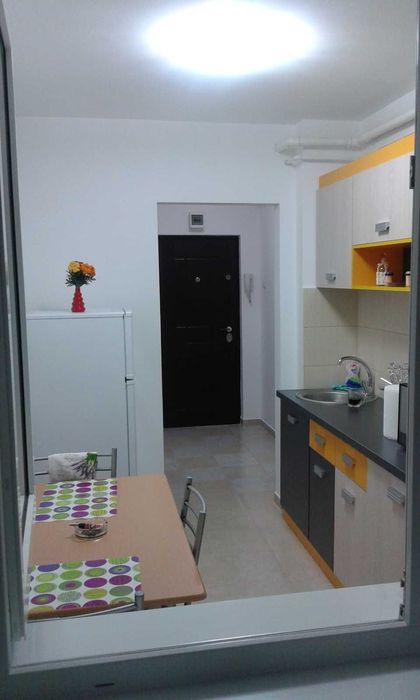 Proprietar, inchiriez 2 camere Emil Racovita/Alexandru Obregia - Piata Straduintei. Comision 0