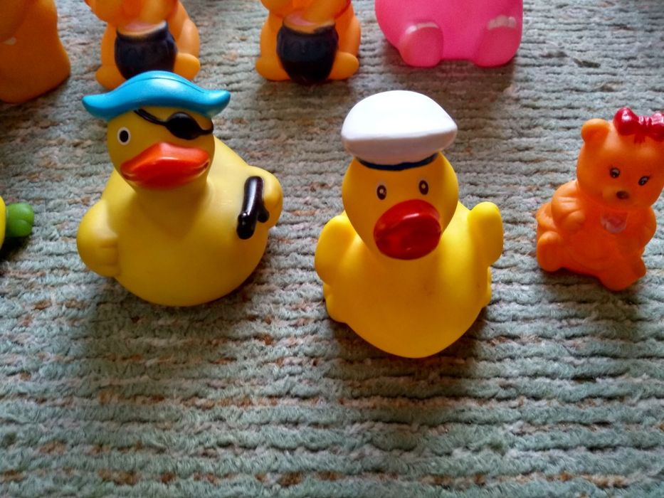 Стари гумени играчки