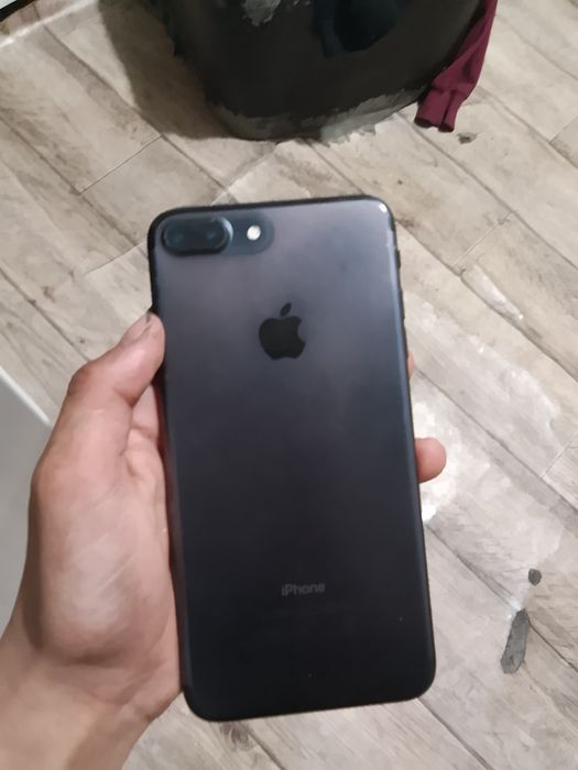 iPhone 7 plus в рабочем состоянии