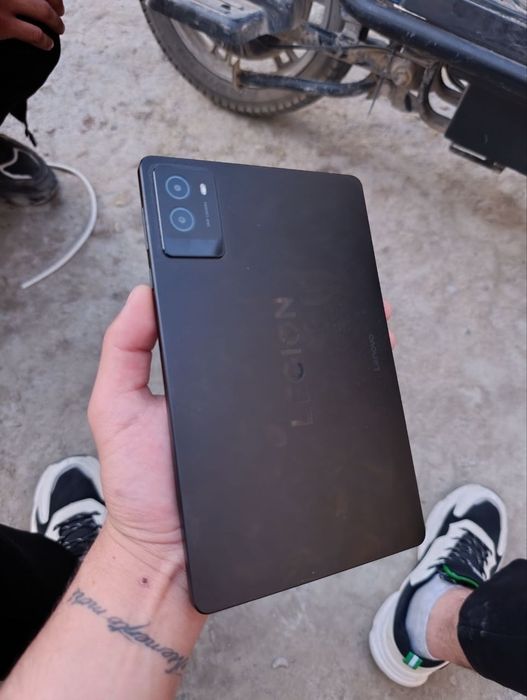 Legion Tab Y 700