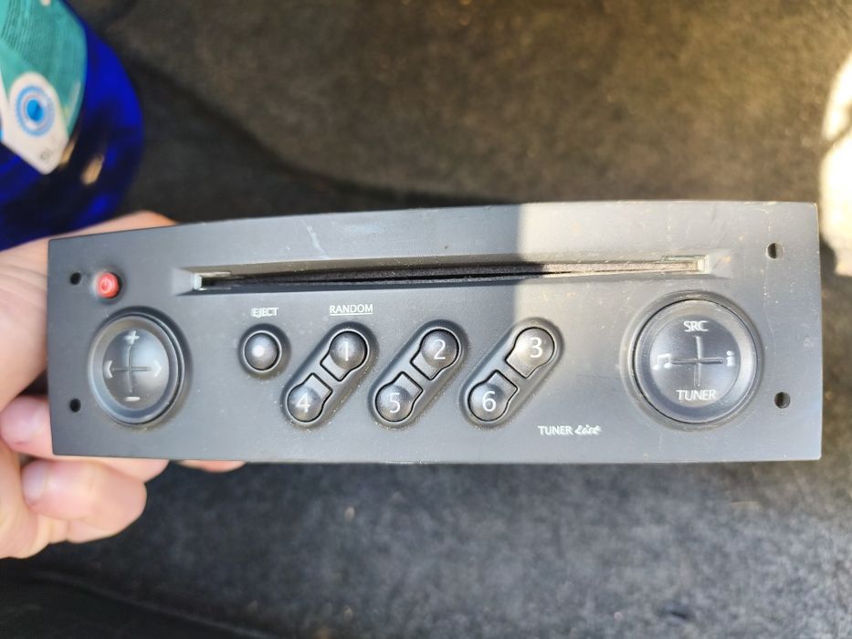 Vând casetofon și toba finala Megane 2