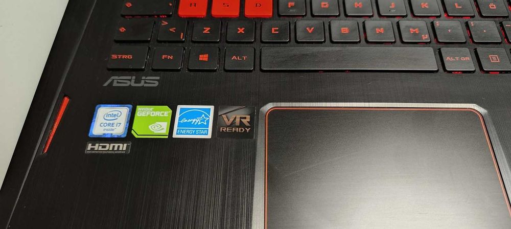 Геймърски Лаптоп ASUS ROG Strix GL702VM-17инча