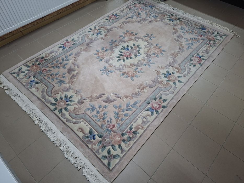 Covor lână model floral