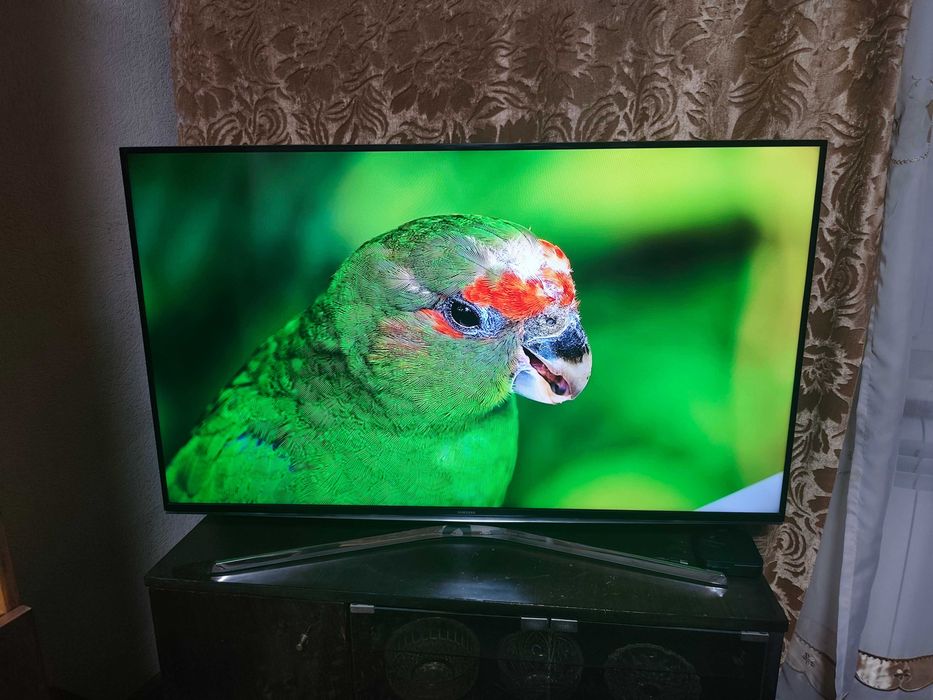 Продам свой смарт ТВ Samsung UE48J6300AUXRU