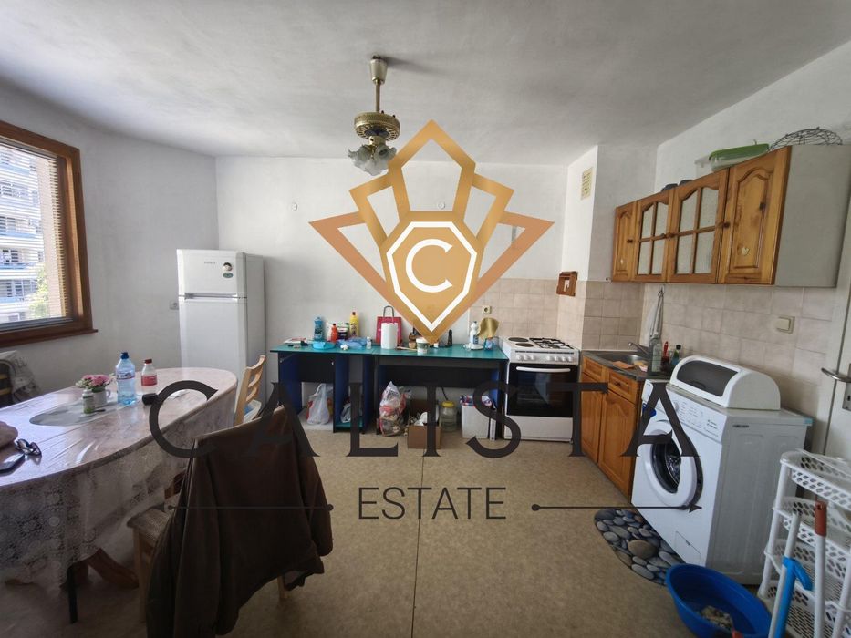 Дава се под наем Четиристаен апартамент в Пловдив, Каменица 1 - 156 кв.м за 510 € - Снимка #2