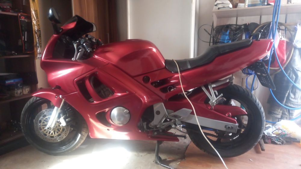 продам HONDA SBR 600