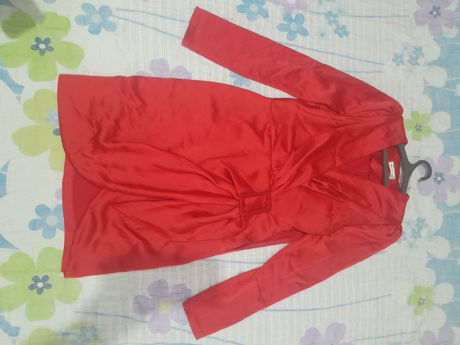 Платье в хорошем состоянии.