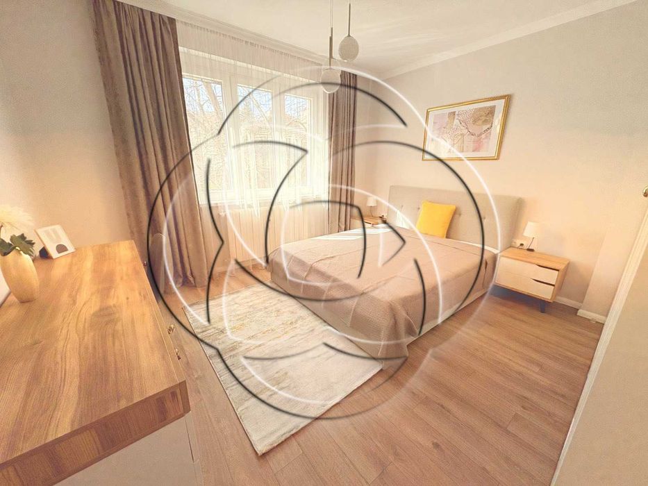 Дава се под наем Двустаен апартамент в София, Център - 74 кв.м за 800 € - Снимка #2