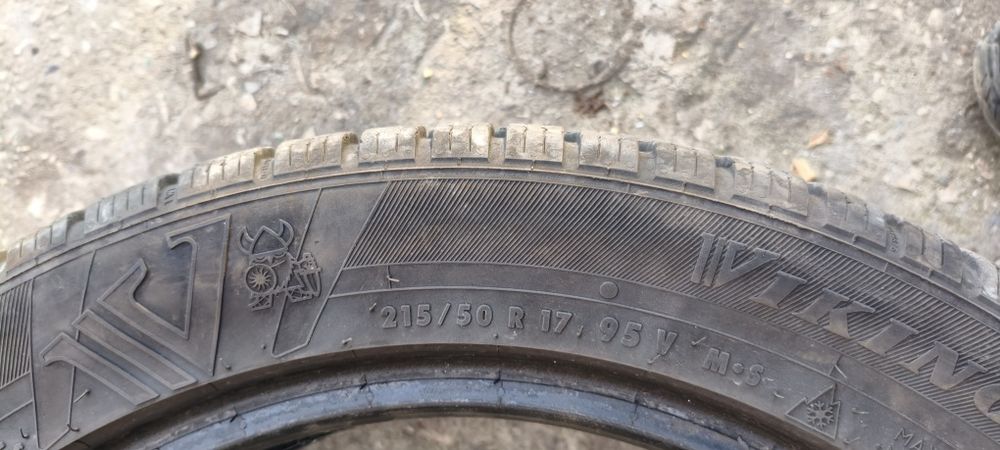 4бр Зимни гуми 215 50 17