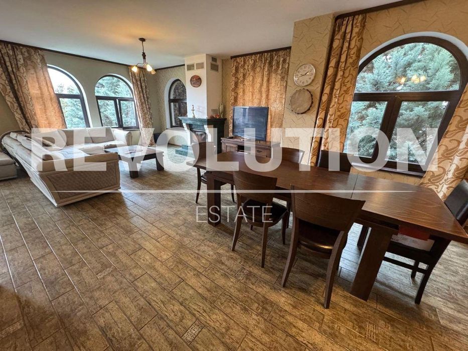 Къща в района на извън Варна!