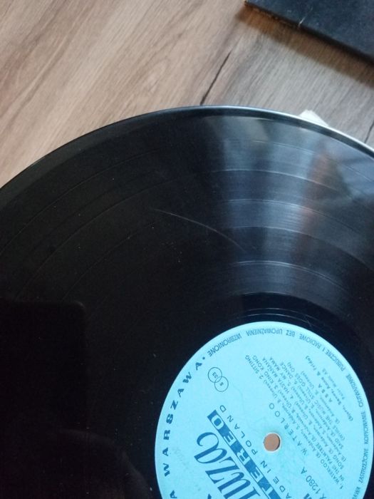 Продавам грамофонни плочи