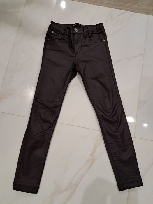 Продавам детски панталони